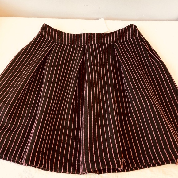 MADEMOISELLE CHARLOTTE COUTURE**Skirt Age 14 $115 - Picture 4 of 4